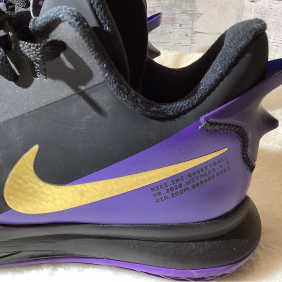 Nike Black and Purple Lebron Witness Basketball Shoes Size 11.5 - Picture 4 of 10
